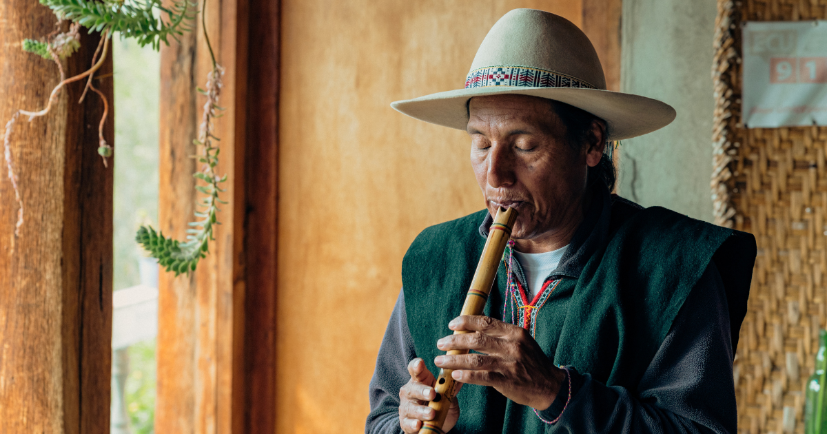 Alonso, an Indigenous weaver in Salasaca
